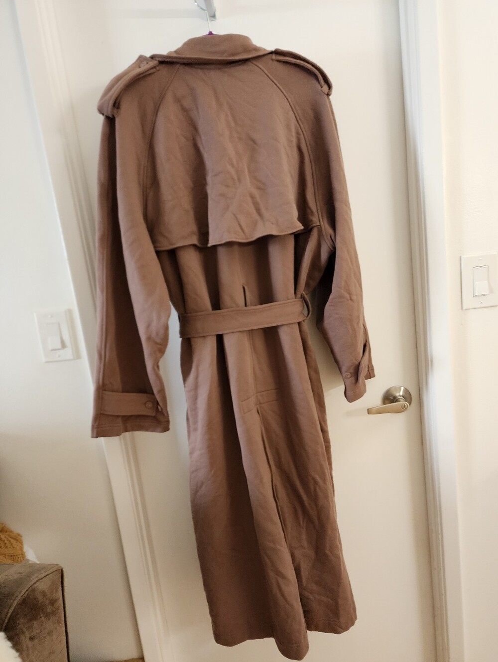 SKIMS Boyfriend Fleece Trench Coat in Umber - Picture 4 of 6